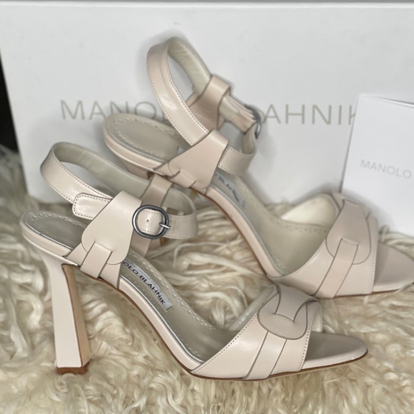 Manolo Blahnik 
Sandals in light beige leather Hydra Calf - Picture 2 of 8